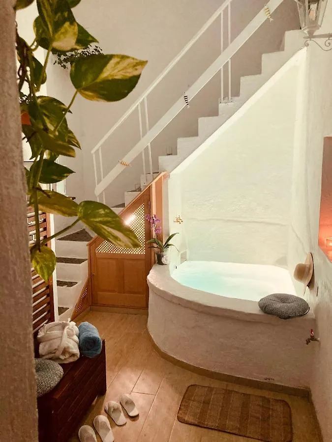Casa Dora: Tradicional Y Al Borde Del Mar. Villa Poris de Abona Holiday home