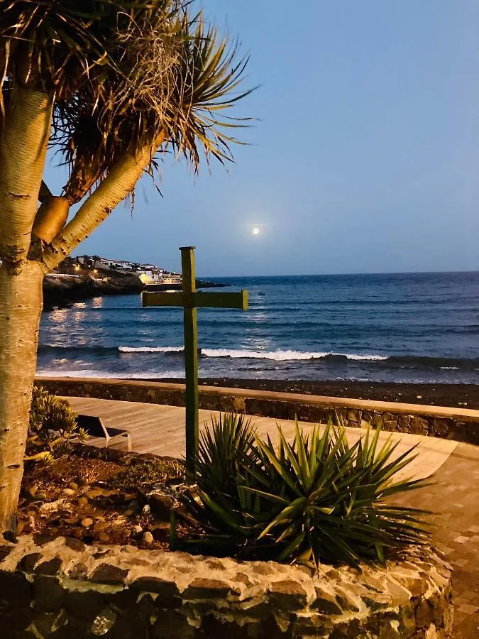 Holiday home Casa Dora: Tradicional Y Al Borde Del Mar. Villa Poris de Abona Spain